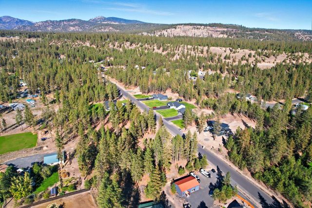 6578 Kate Dr, Nine Mile Falls, WA 99026