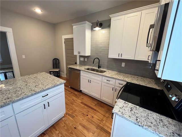 14 Hazel Street, Porterdale, GA 30014