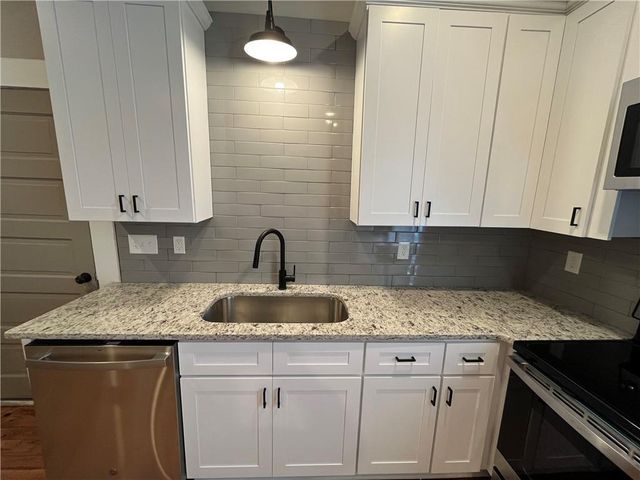 14 Hazel Street, Porterdale, GA 30014