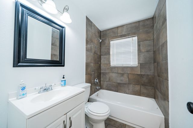 1802 Las Cruces Lane, Dallas, TX 75217