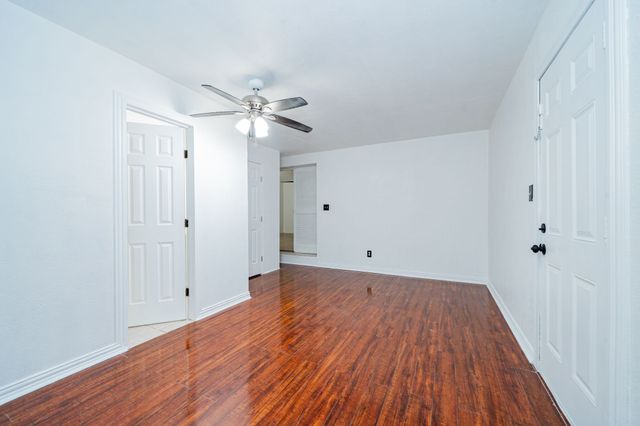 1802 Las Cruces Lane, Dallas, TX 75217