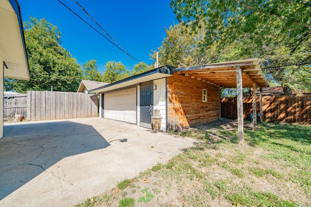 1802 Las Cruces Lane, Dallas, TX 75217