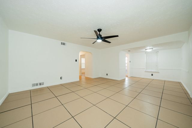 1802 Las Cruces Lane, Dallas, TX 75217