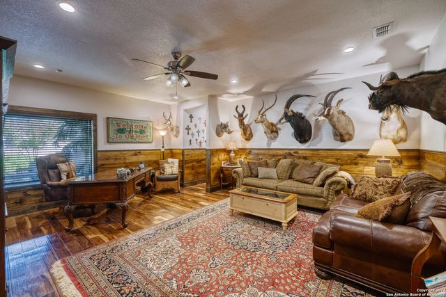 1023 MARIPOSA AVE, Concan, TX 78838