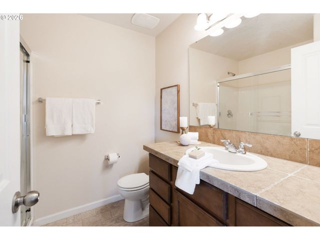 13580 Sw ROSEMARY Ln, Portland, OR 97223