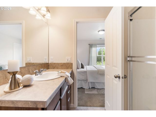 13580 Sw ROSEMARY Ln, Portland, OR 97223