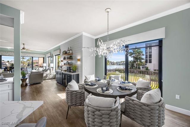 10620 Gulf Shore DR 203, Naples, FL 34108