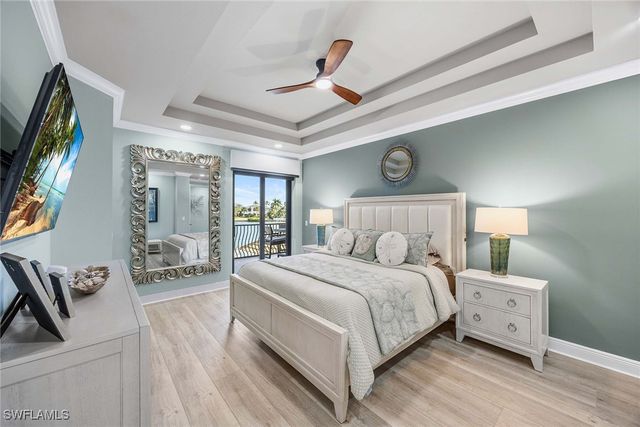 10620 Gulf Shore DR 203, Naples, FL 34108