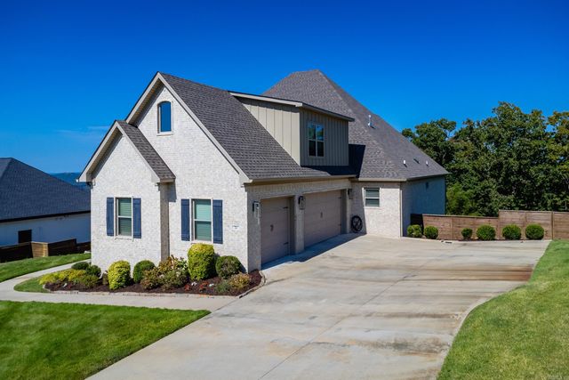 74 Falstone Drive, Little Rock, AR 72223