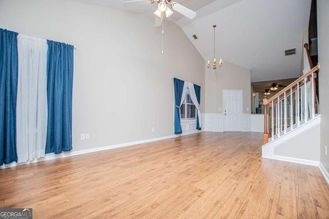 141 Mill Pond Xing B5, Carrollton, GA 30116