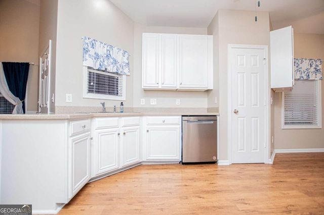 141 Mill Pond Xing B5, Carrollton, GA 30116