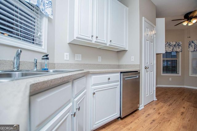 141 Mill Pond Xing B5, Carrollton, GA 30116