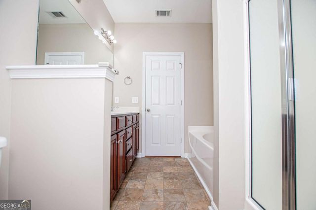141 Mill Pond Xing B5, Carrollton, GA 30116