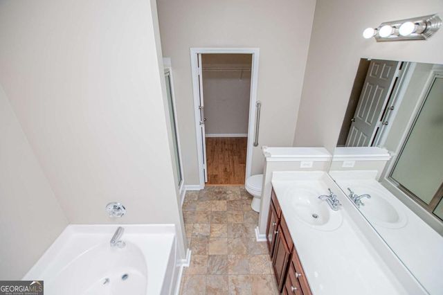 141 Mill Pond Xing B5, Carrollton, GA 30116
