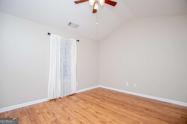 141 Mill Pond Xing B5, Carrollton, GA 30116