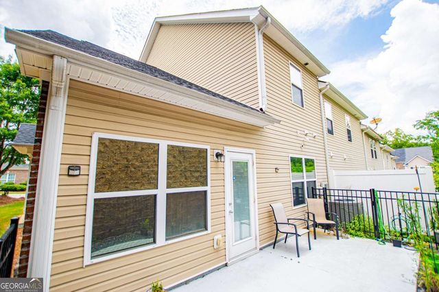 141 Mill Pond Xing B5, Carrollton, GA 30116