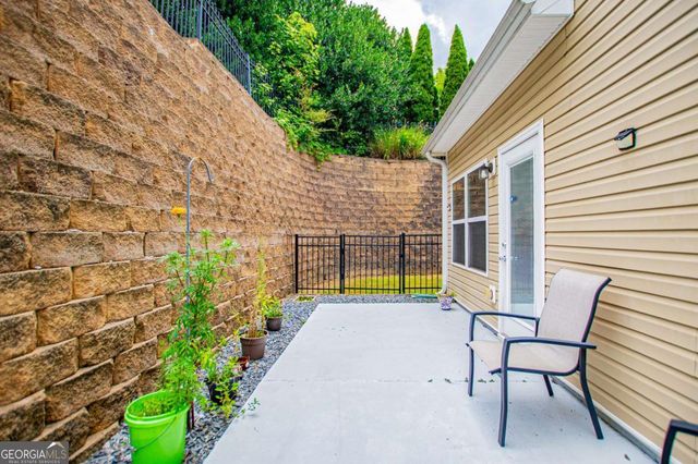 141 Mill Pond Xing B5, Carrollton, GA 30116