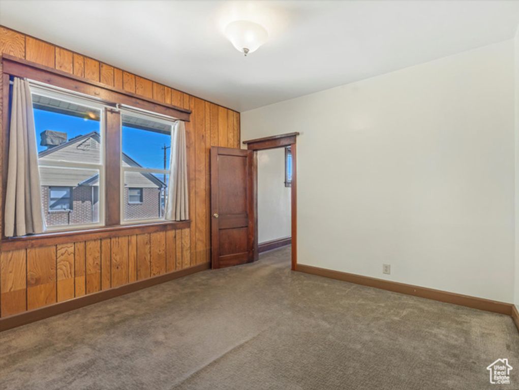 Image 18 of property listing at 4320 S COMMERCE DR, Murray, UT 84107