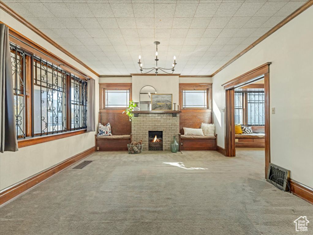 Image 6 of property listing at 4320 S COMMERCE DR, Murray, UT 84107