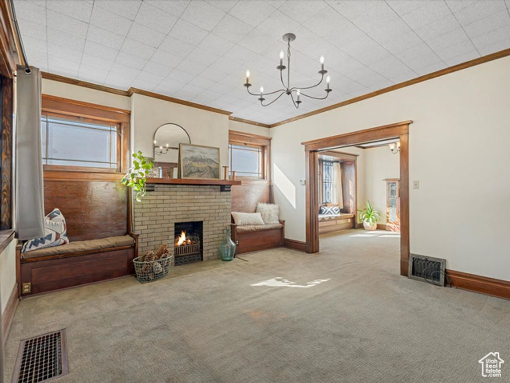 Image 7 of property listing at 4320 S COMMERCE DR, Murray, UT 84107