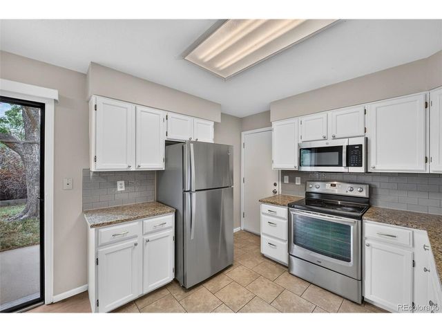446 S Lima Cir, Aurora, CO 80012