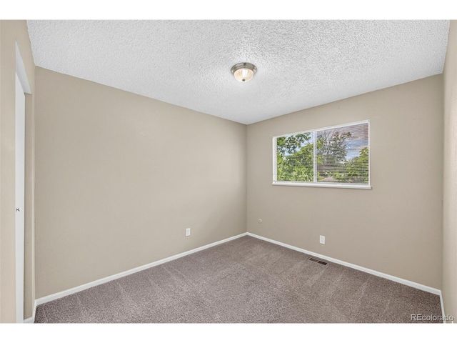 446 S Lima Cir, Aurora, CO 80012