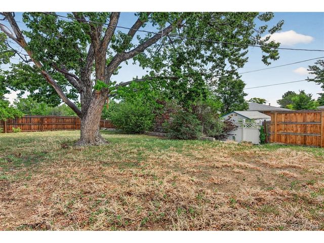 446 S Lima Cir, Aurora, CO 80012
