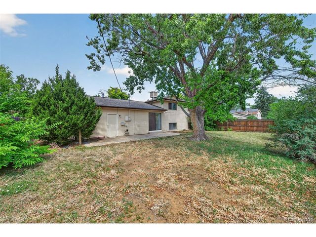 446 S Lima Cir, Aurora, CO 80012