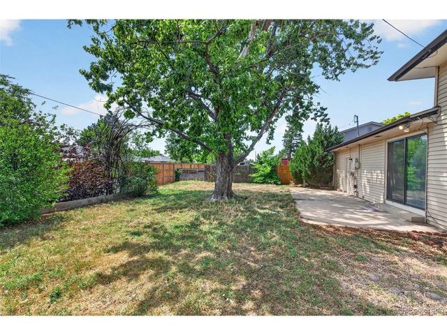 446 S Lima Cir, Aurora, CO 80012