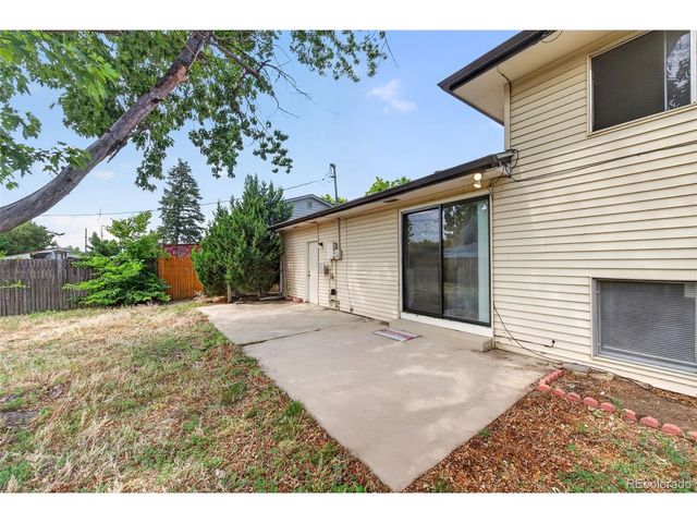 446 S Lima Cir, Aurora, CO 80012