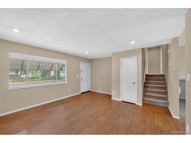446 S Lima Cir, Aurora, CO 80012