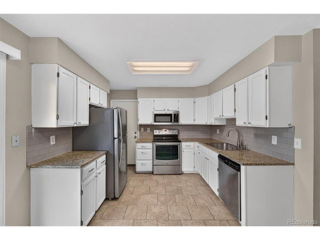 446 S Lima Cir, Aurora, CO 80012