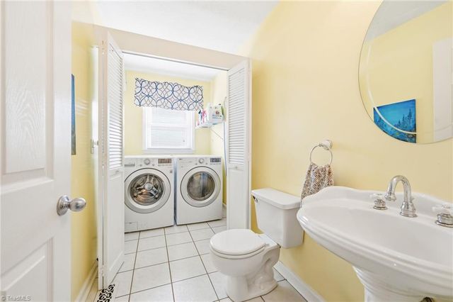 1008 Kingstree Ridge Drive, Winston-salem, NC 27127