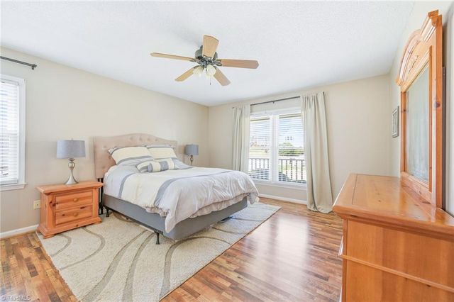 1008 Kingstree Ridge Drive, Winston-salem, NC 27127