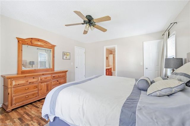 1008 Kingstree Ridge Drive, Winston-salem, NC 27127