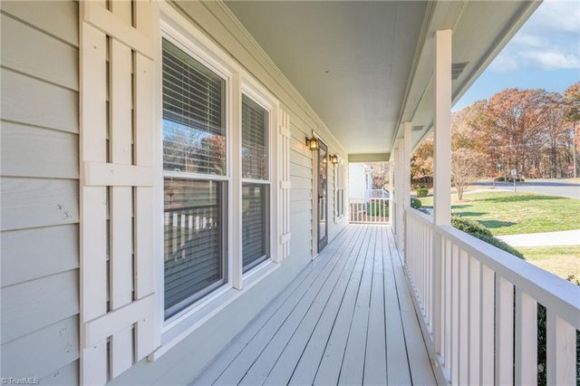 1008 Kingstree Ridge Drive, Winston-salem, NC 27127