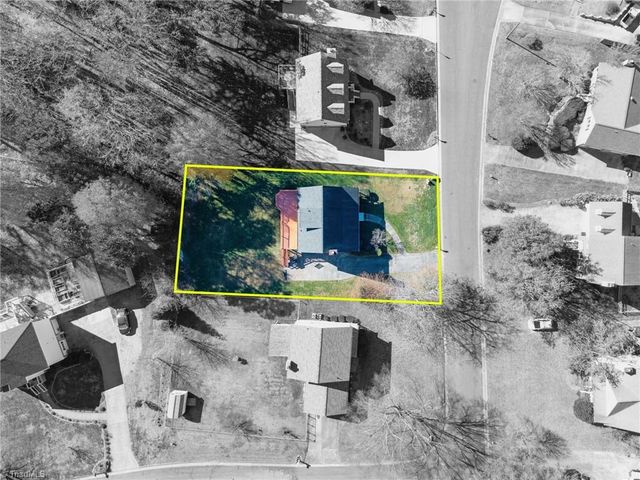 1008 Kingstree Ridge Drive, Winston-salem, NC 27127