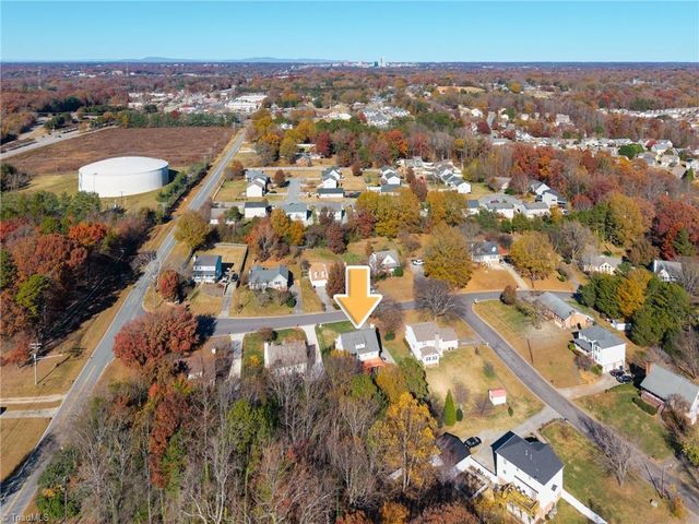 1008 Kingstree Ridge Drive, Winston-salem, NC 27127