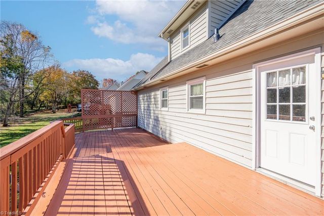 1008 Kingstree Ridge Drive, Winston-salem, NC 27127