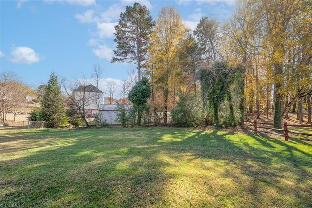 1008 Kingstree Ridge Drive, Winston-salem, NC 27127