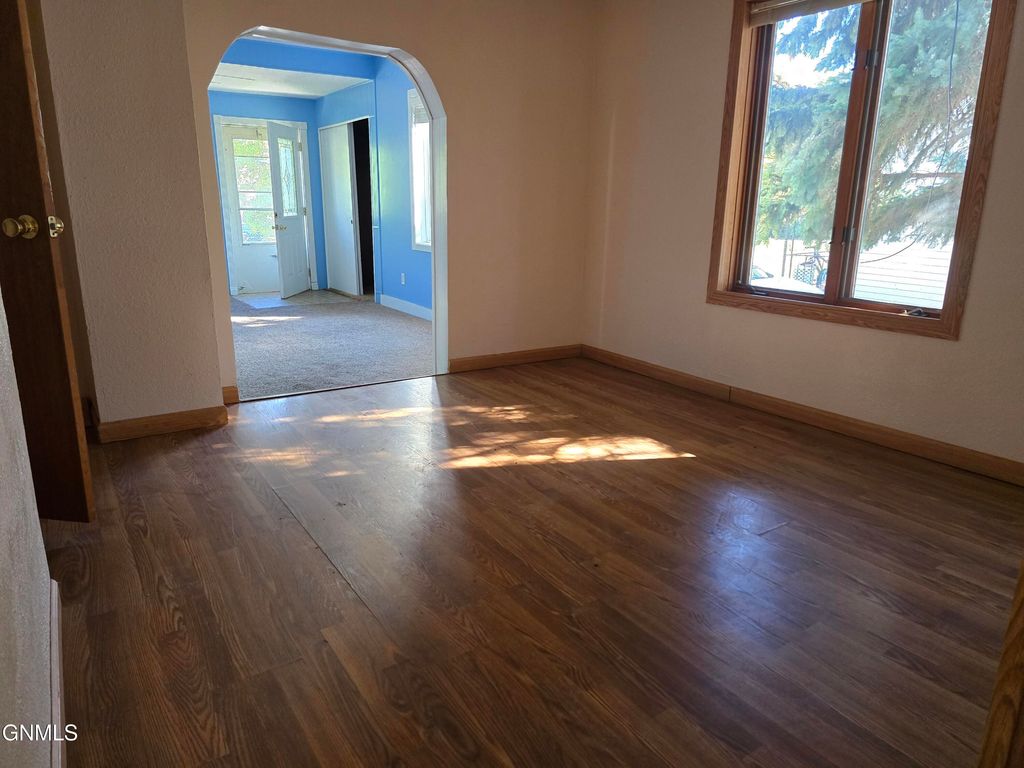 411 5th Avenue NW, Mandan, ND 58554 photo 11