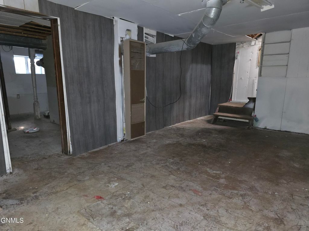 411 5th Avenue NW, Mandan, ND 58554 photo 25