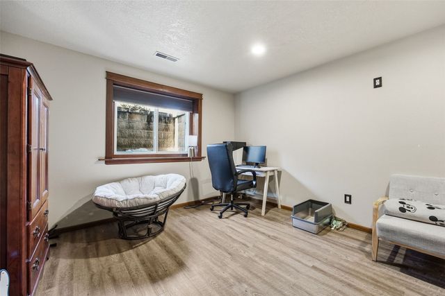 125 Stanwyck Dr, Iowa City, IA 52240