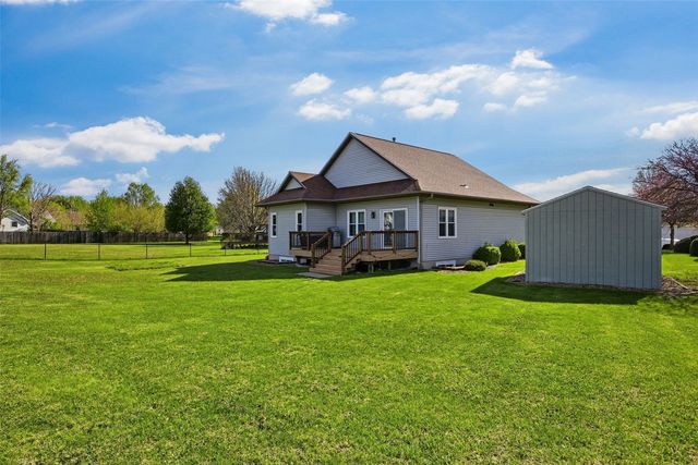 125 Stanwyck Dr, Iowa City, IA 52240