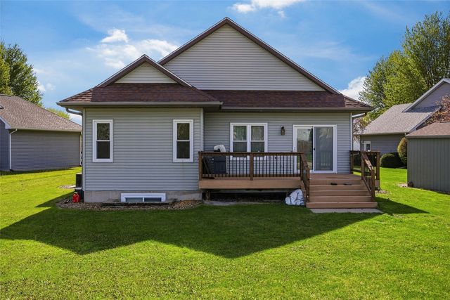 125 Stanwyck Dr, Iowa City, IA 52240