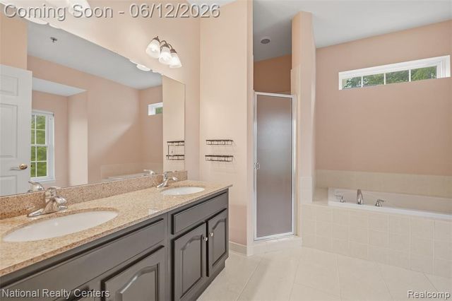 5905 High Pointe Court, Brighton, MI 48116