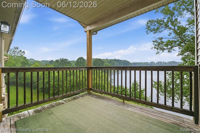 5905 High Pointe Court, Brighton, MI 48116
