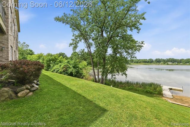 5905 High Pointe Court, Brighton, MI 48116
