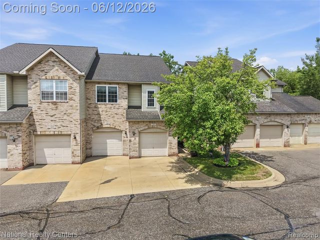 5905 High Pointe Court, Brighton, MI 48116