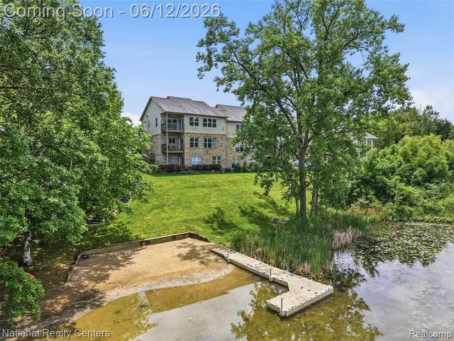 5905 High Pointe Court, Brighton, MI 48116